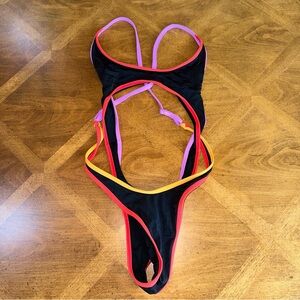 ONEONE Swimwear Strappy One Piece